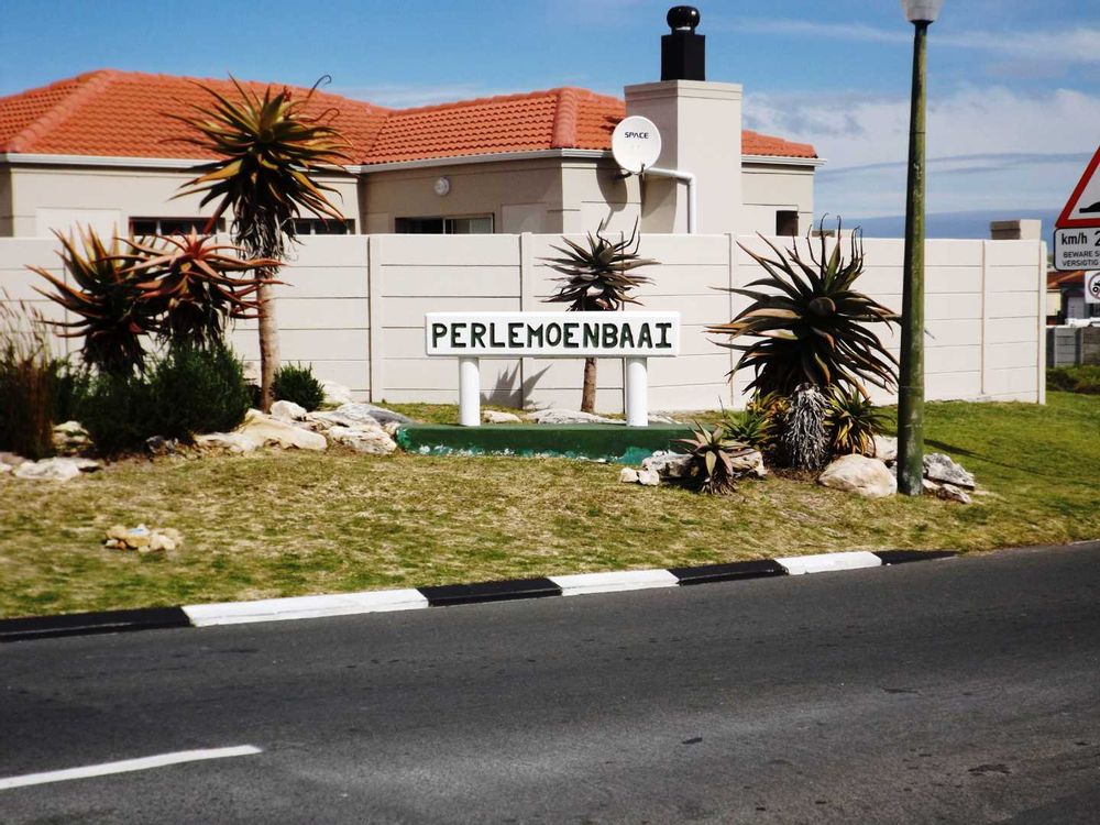 The Entrance to Perlemoenbaai.