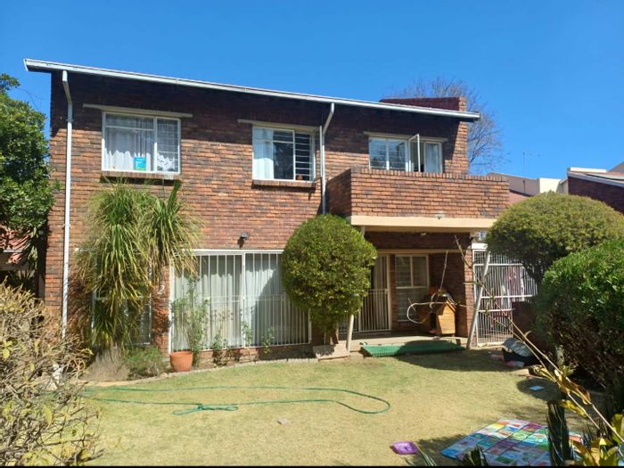 For Sale: Townhouse in Boksburg Central with private garden, garage, and laundry.