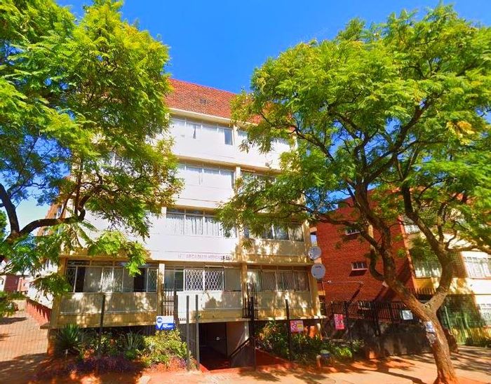 1.5 Bedroom Apartment in Arcadia To Rent with Pre-Paid Electricity and Transport Access.