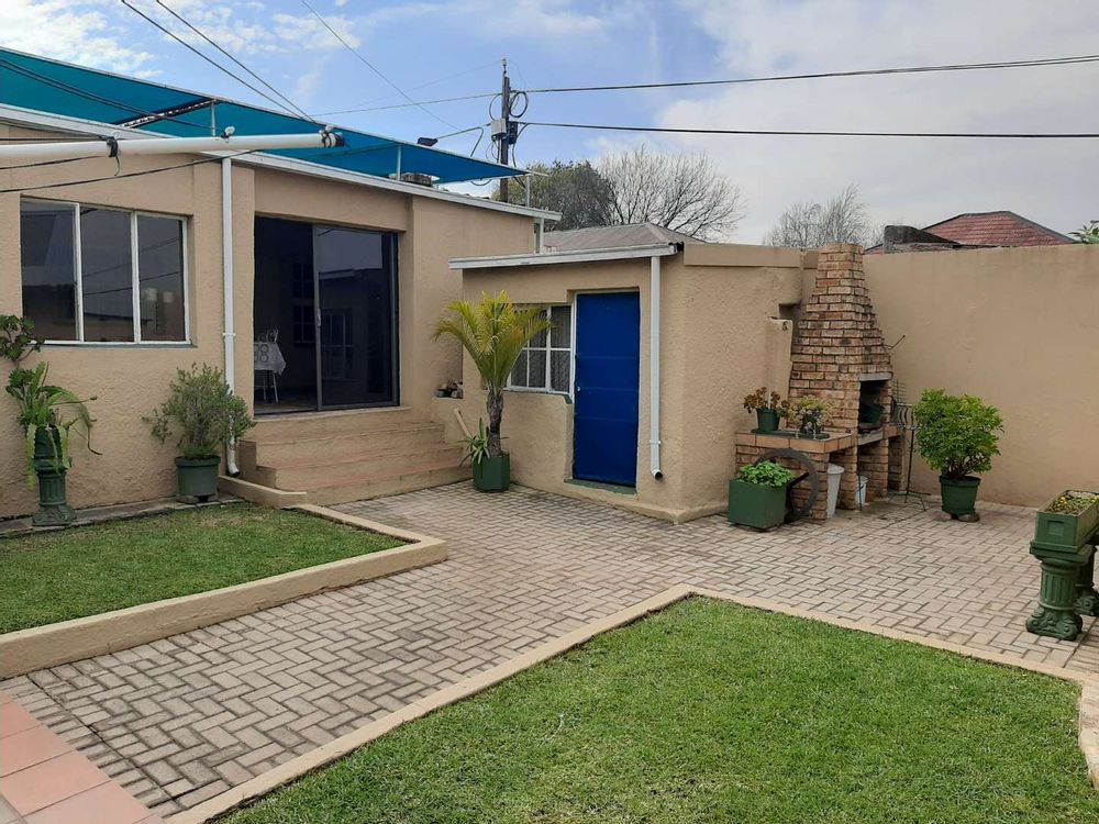 Back yard with braai