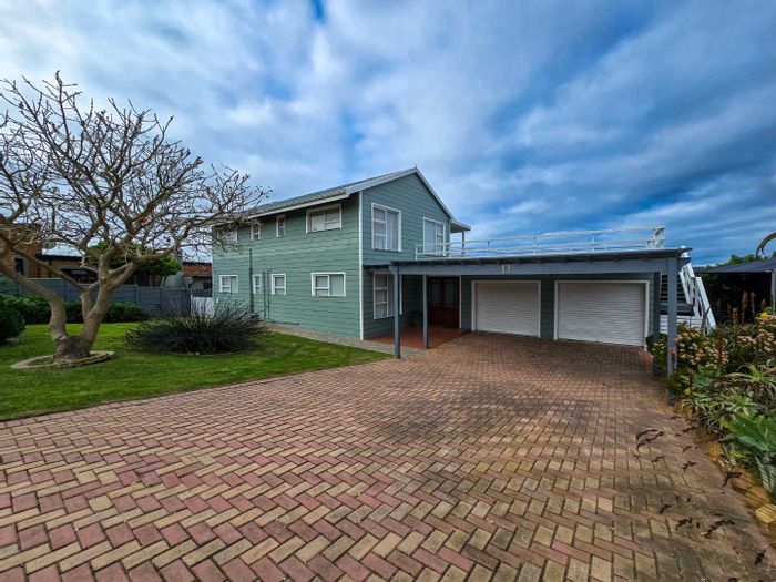 Property #2405693, House For Sale in Still Bay West