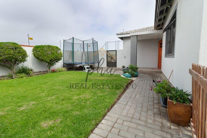 Property #2267998, House for sale in Swakopmund Ext 9