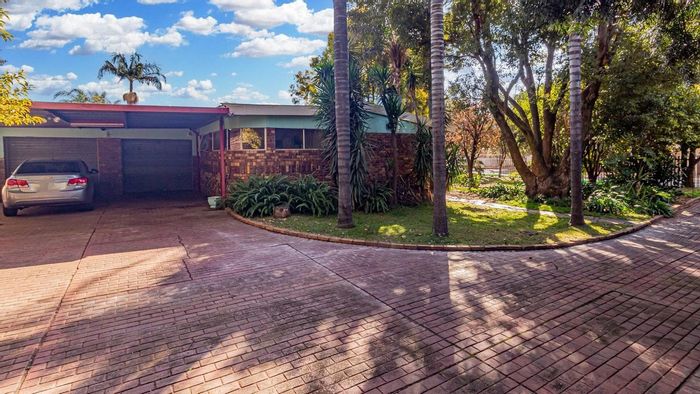 Property #2418607, House Rental Monthly in Meyerspark