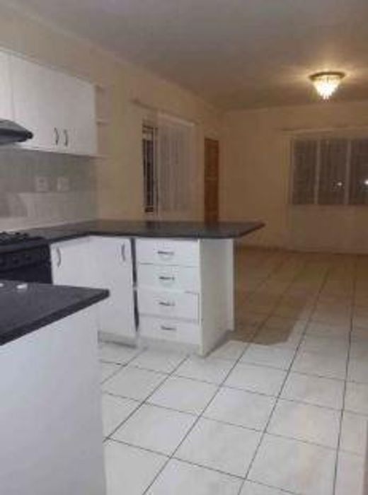 House For Sale in Okahandja Central: 2 Bedrooms, Open Plan, Large Yard.