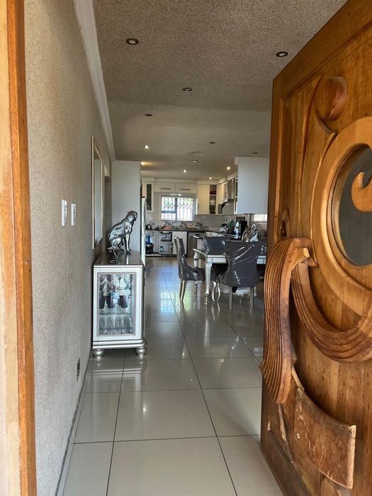 For Sale: Spacious 4-Bedroom House in Brits Central with Pool and Garage.