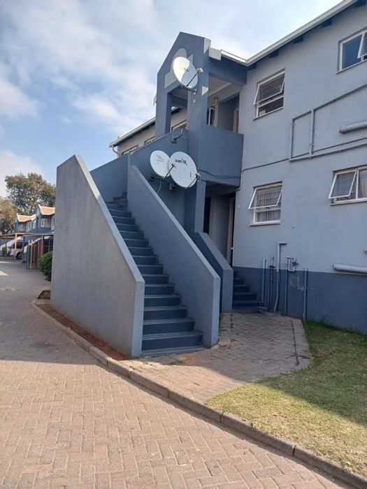 2-Bedroom Apartment For Sale in Airport Park with Pool, Balcony, and Pre-Paid Electricity.