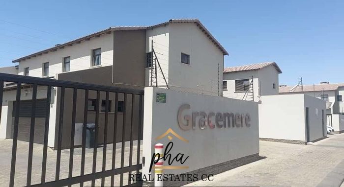 Property #2190972, Townhouse for sale in Fairways Estate