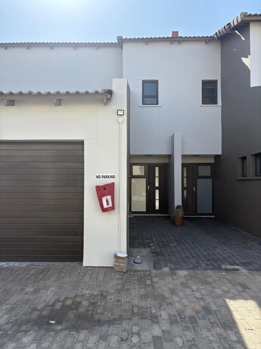Property #2383454, Apartment For Sale in Fairways Estate