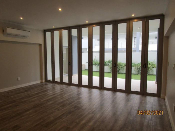 Birnam Apartment To Rent: 3 Beds, Pool, Security, Garage, Close to Amenities.