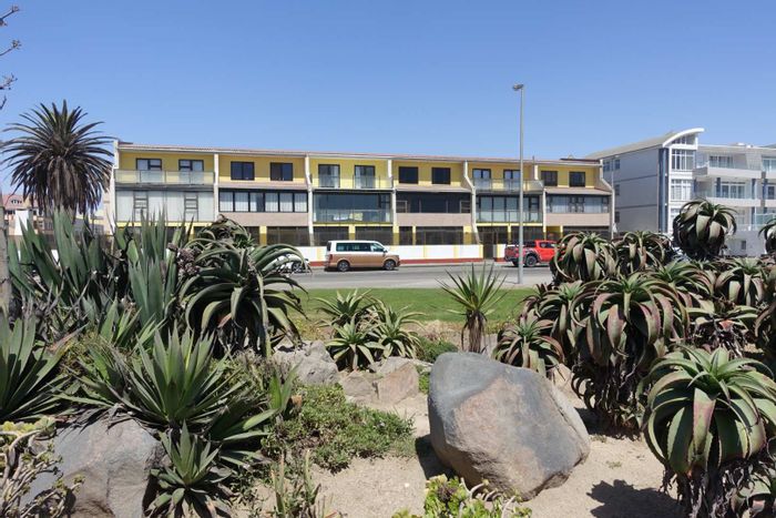 For Sale: Apartment in Swakopmund Central, walk to beach, restaurants, communal area.