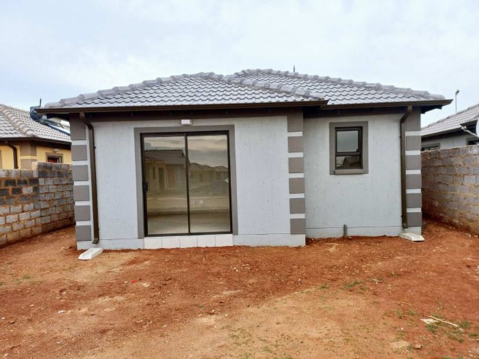 For Sale: House in Selcourt with biometric security, various floor plans available.