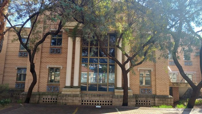 Property #2186332, Office rental monthly in Faerie Glen