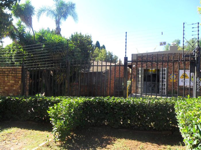 Property #2333274, Business Rental Monthly in Garsfontein