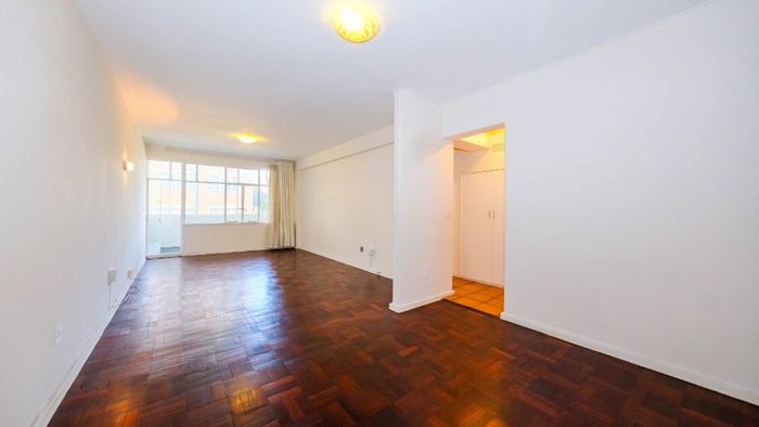 Killarney Apartment To Rent: 1 Bed, Pool, Parking, 24-Hour Security, Close Amenities.