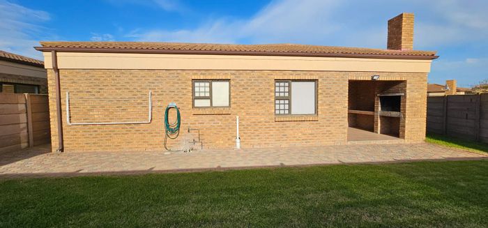 Property #2246577, Townhouse for sale in Hartenbos Central