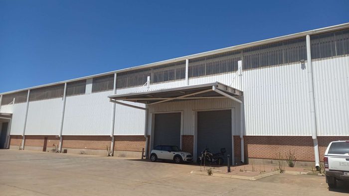 Property #2158855, Industrial rental monthly in Clayville