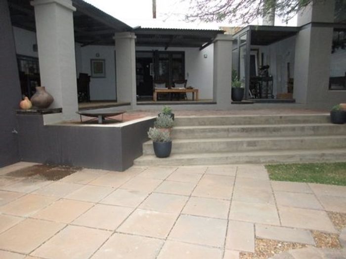 Windhoek 12 Residential properties to rent