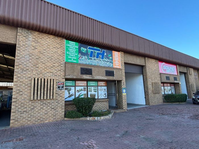 Industrial unit to rent in Montague Gardens with excellent exposure and amenities.