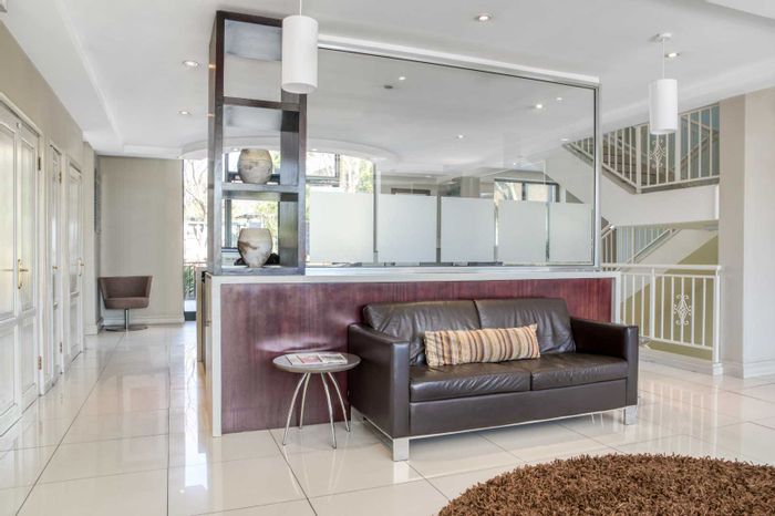 Office space to rent in Johannesburg Central with coworking amenities and flexible access.
