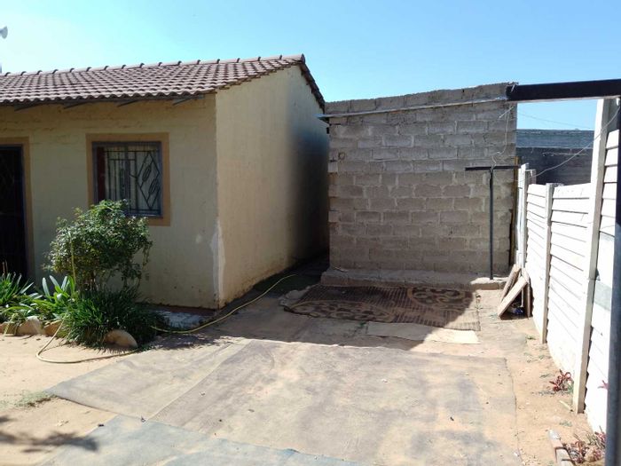Property #2247764, House for sale in Olievenhoutbosch