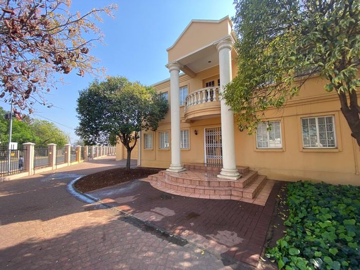 Property #2067265, Office rental monthly in Witbank Central