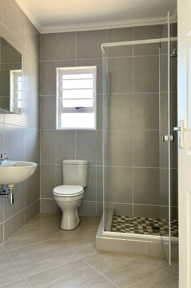 Family bathroom.