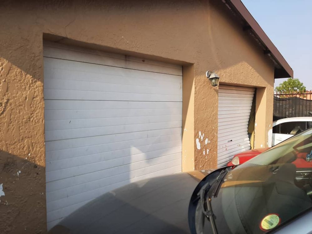 Side view of the garages/carports.