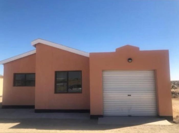 3-bedroom house for sale in Arandis Central with garage option available.