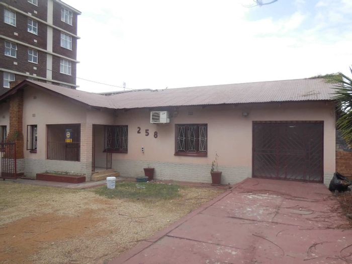Property #2424022, House Rental Monthly in Silverton