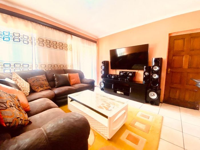 Property #2176728, Townhouse for sale in Edleen