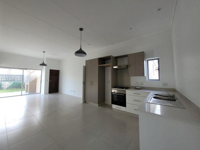 House For Sale in Mooikloof Country Estate: 3 beds, double garage, inverter system.