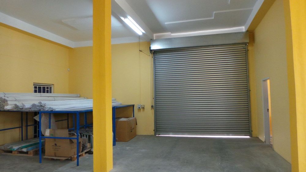 Warehouse entrance roller door