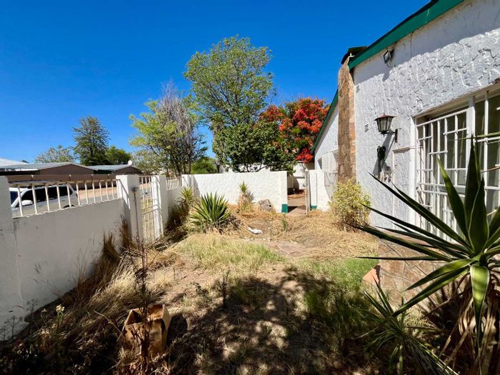 For Sale: House in Okahandja Central with flat, pool, and renovation potential.