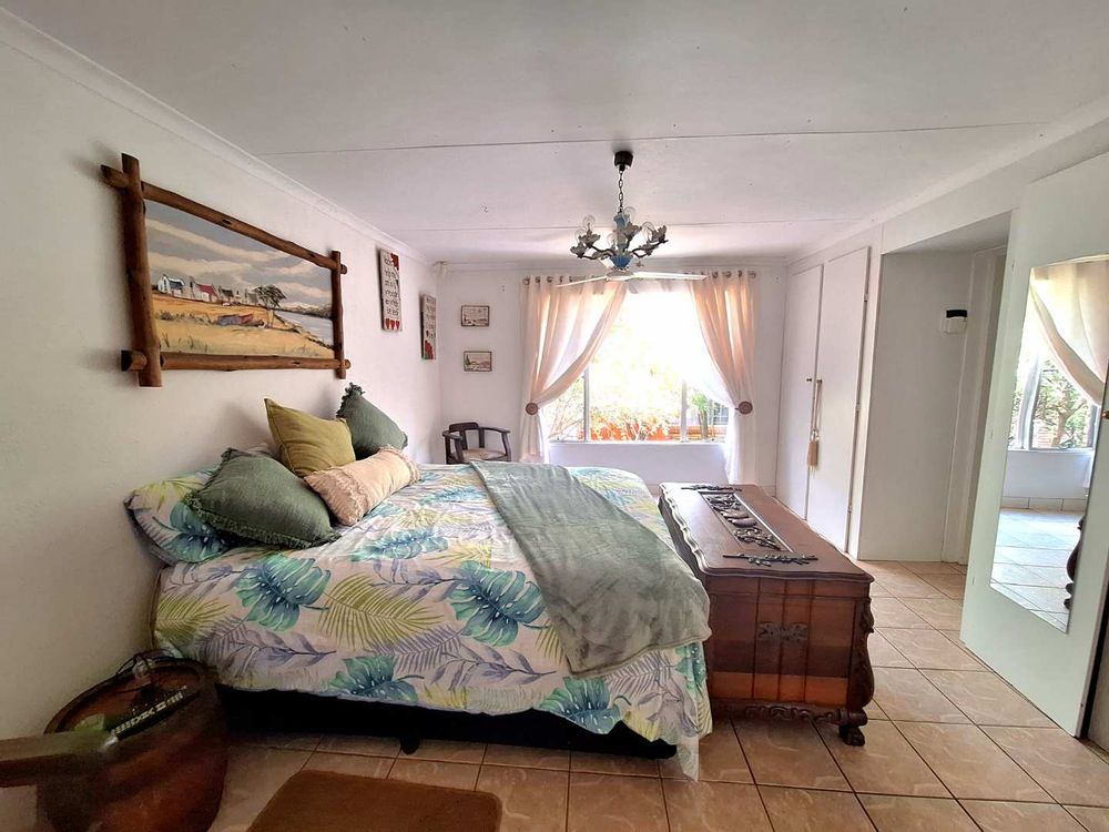 Main bedroom - lower level