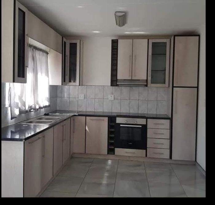 Dorado Park Apartment For Sale: 2 Bedrooms, air conditioning, inviting living area.