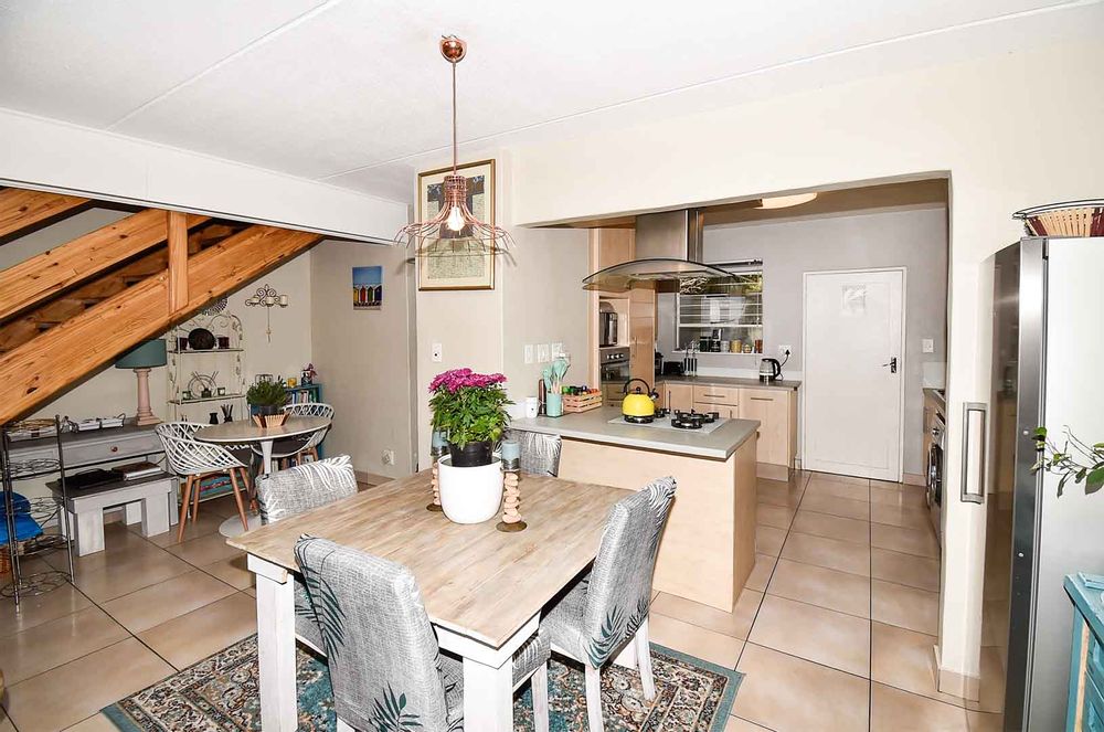 Dining room area perfect situated next to kitchen