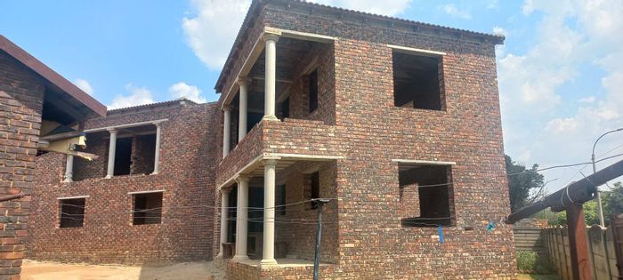 For Sale: House in Birch Acres Ext 6 with 2 beds, 10 bachelor flats.