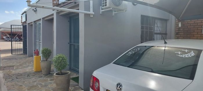 Mixed Use Property For Sale in Southern Industrial Area with 245 m² space.