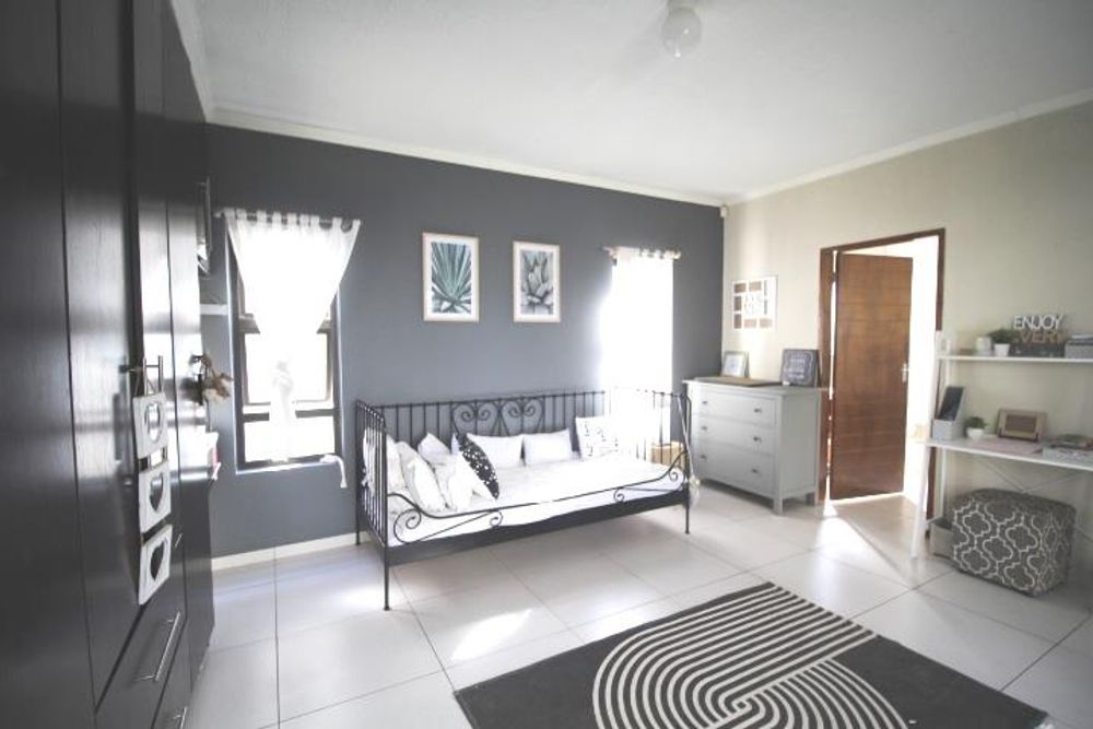 Downstairs - bedroom with en-suite