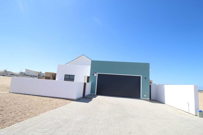 Property #2147066, Townhouse for sale in Swakopmund Ext 19