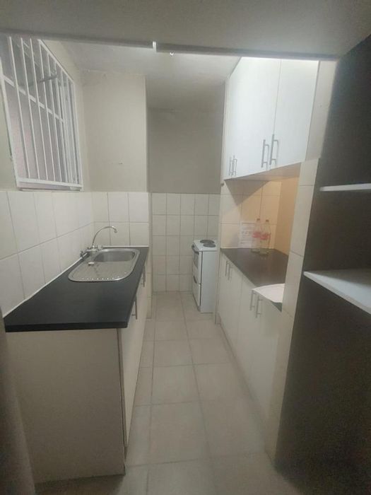 1 Bed Apartment in Gezina To Rent, secure with prepaid electricity and transport access.