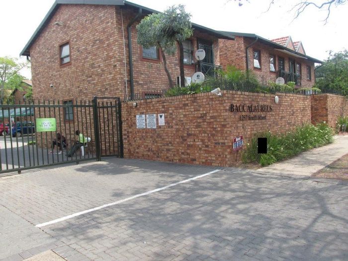 Property #2206918, Apartment rental monthly in Hatfield