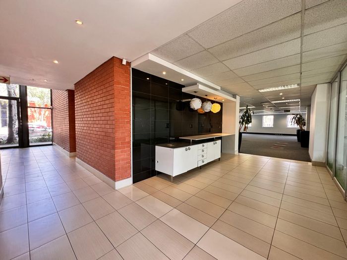 To Rent: 596 sqm Office in Sandton Central with 24/7 security and flexible layout.