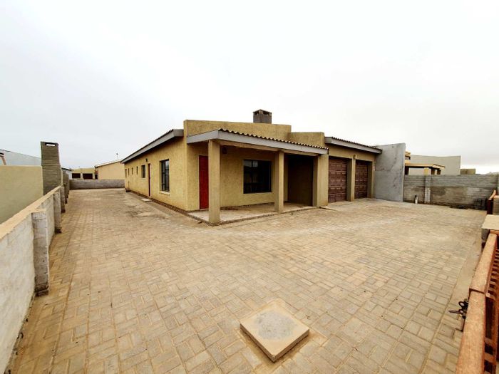 Property #2072122, House sold in Henties Bay
