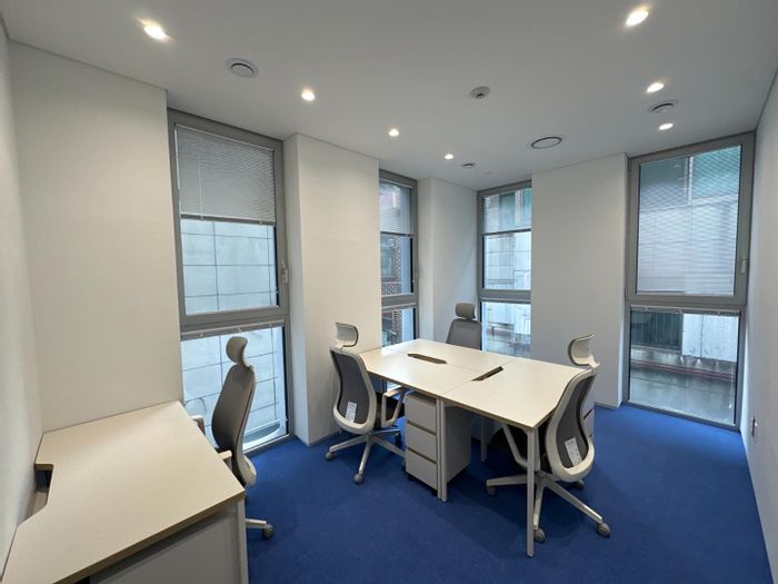 Office to Rent in Hatfield: Flexible space for 15, shared amenities, and networking.