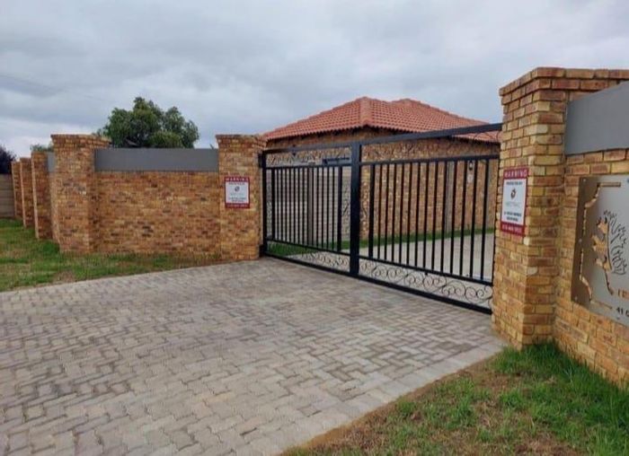 Property #2150750, Townhouse rental monthly in Riversdale