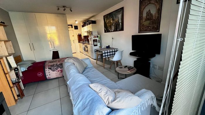 Property #2412453, Townhouse For Sale in Windhoek Central