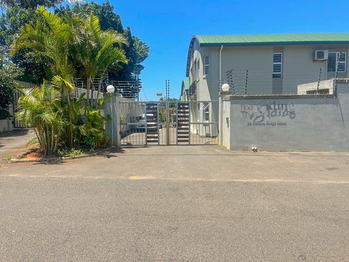 Park Hill Apartment For Sale: 2 Bedrooms, Open-Plan Living, 2 Parking Spaces.