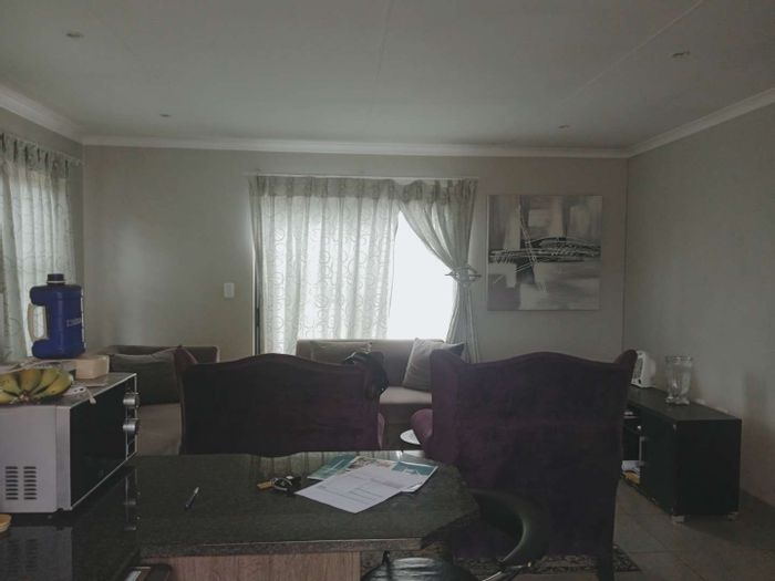 For Sale: House in Andeon AH with 3 bedrooms, garden, and secure estate access.