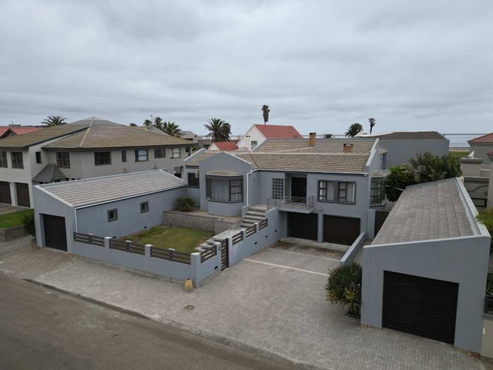 Property #2200365, House for sale in Walvis Bay Central